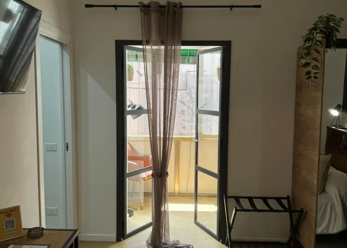 Gennarino Apartments - Panorama Suite With Balcony And Urban Loft